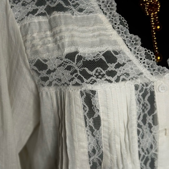 White Lace Blouse - Picture 2 of 3